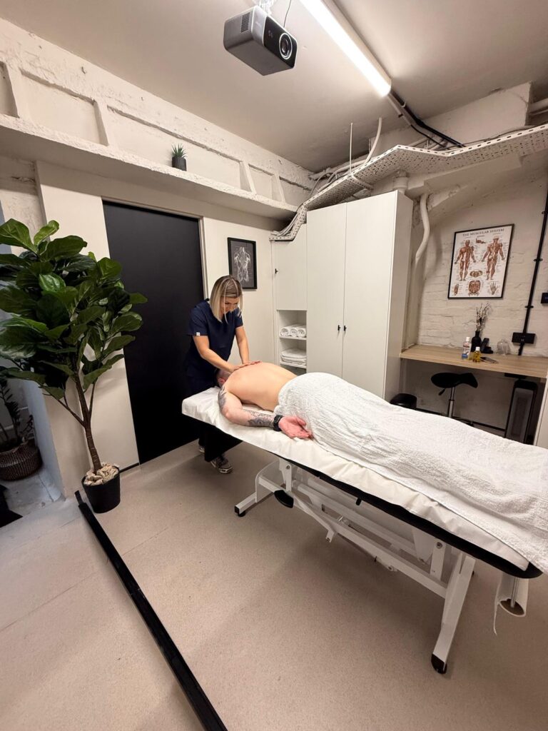 Anca Buzatu Massage therapy relaxing London Marylebone sports massage deep tissue sports massage